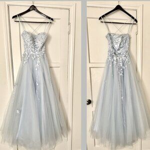 Blue princess tulle ball gown prom dress with lace and beaded bodice - Size 6
